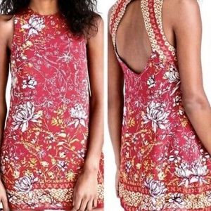 URBAN red floral shift dress (ecoté)